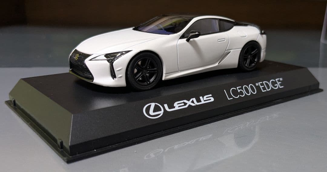 京商 1/43 LEXUS LC500 \"EDGE\"