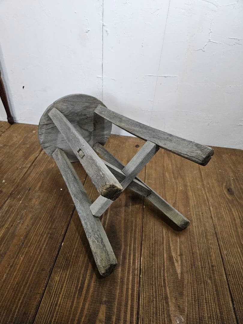 日本のアンティーク 古い木のスツール 丸椅子 チェア 花台 フラワースタンド