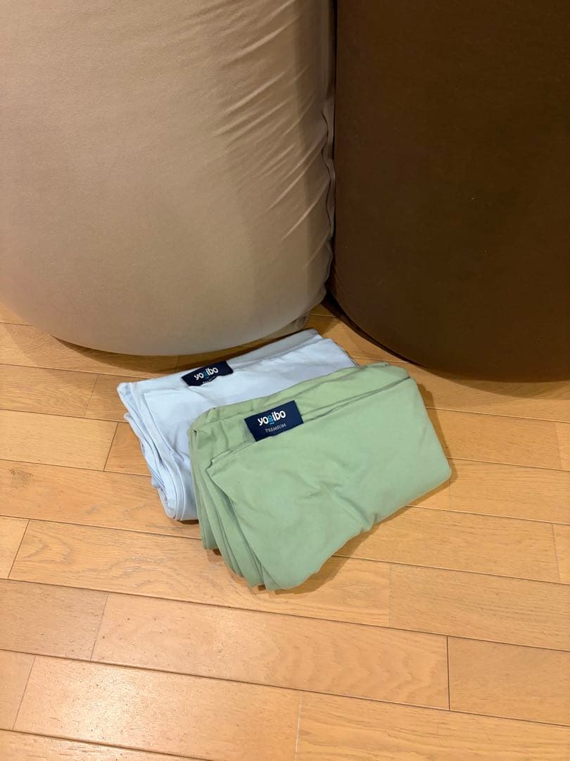 ヨギボーマックスプレミアム⭐︎ライトグレー、替カバーおまけ付き