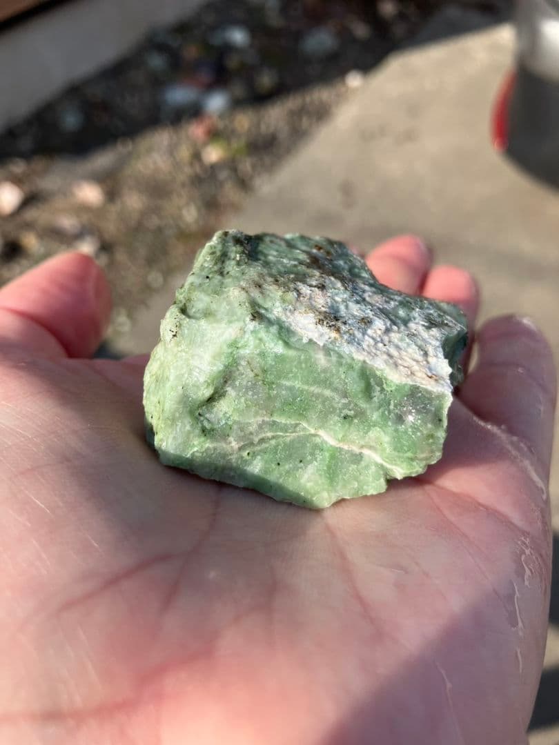 日高翡翠　原石