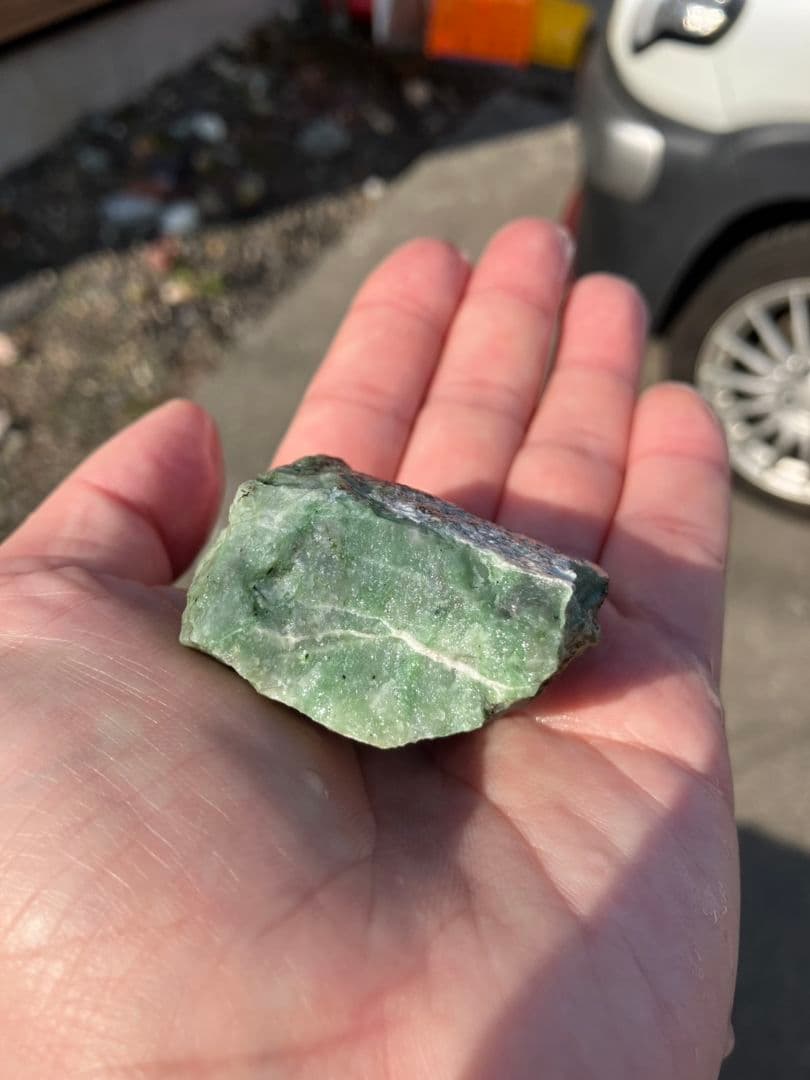 日高翡翠　原石