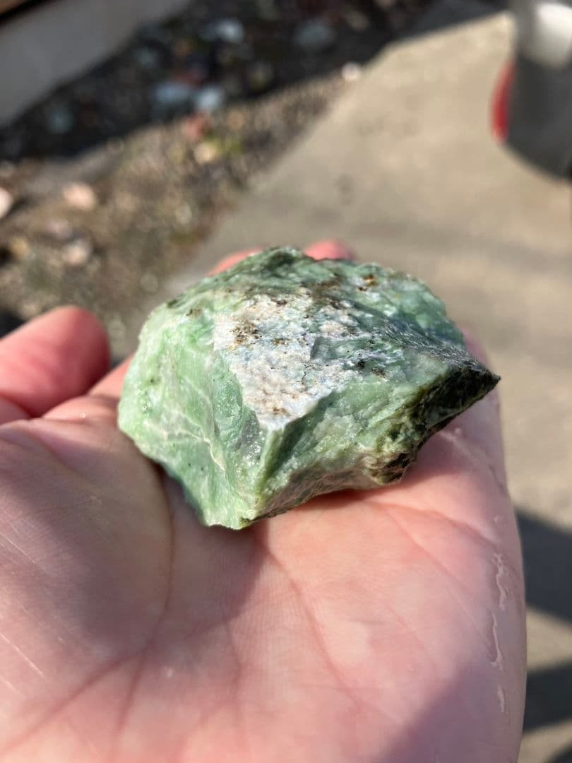 日高翡翠　原石