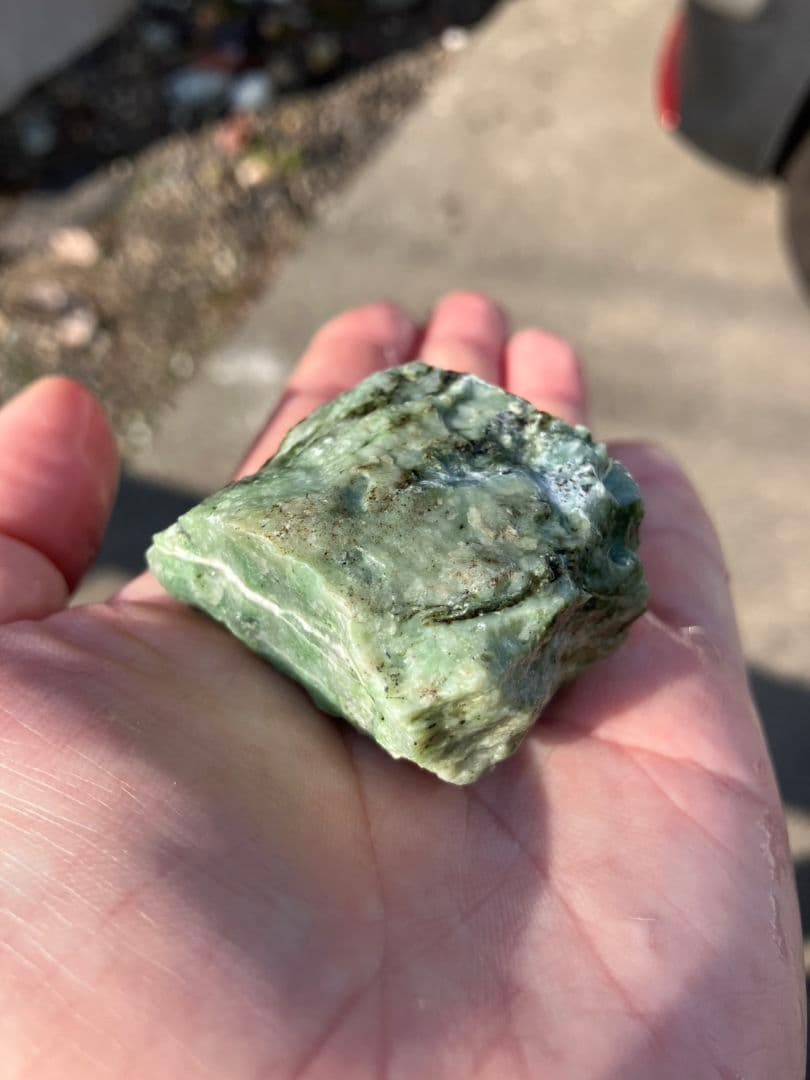 日高翡翠　原石