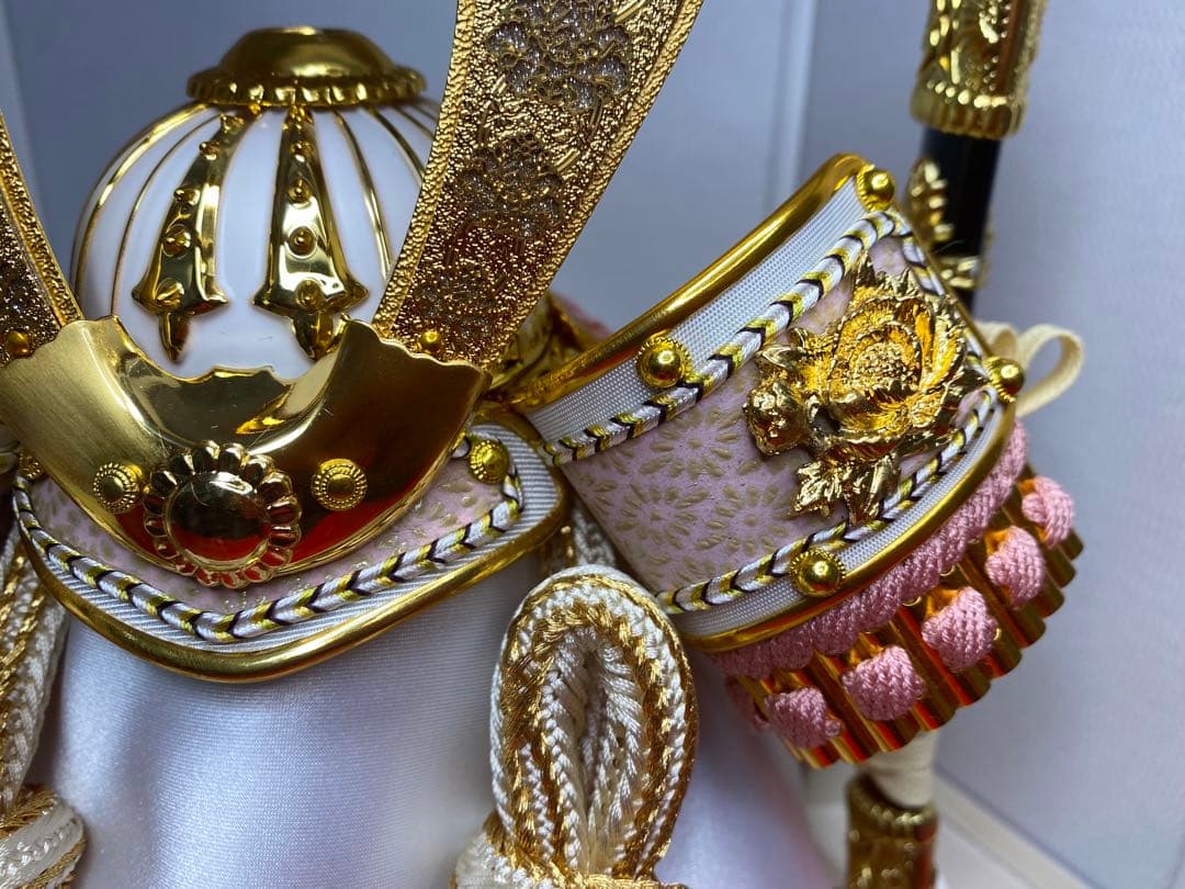 東京久月　五月人形　兜飾り　白塗り　六角形クリルケース入