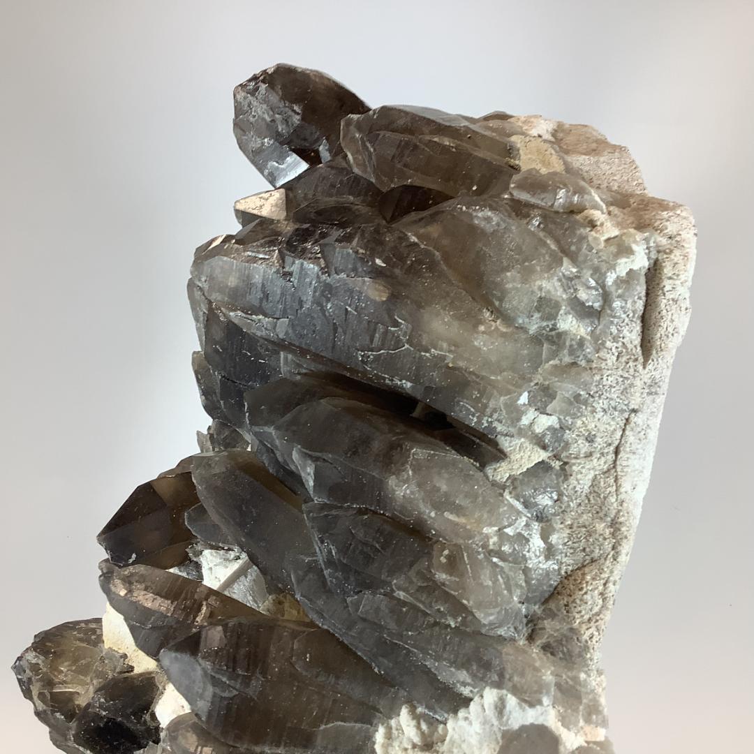 黒水晶クラスター　巨大鉱石　19.7ｋｇ　希少品　パワーストーン　玄関　リビング