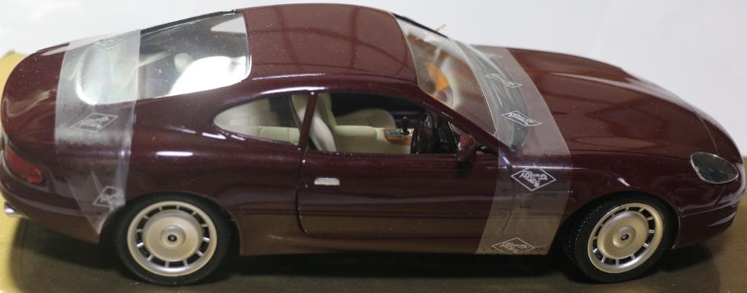 GUILOY製 アストン・マーチンDB7 マルーンカラー 1/18 中古品 - メルカリ