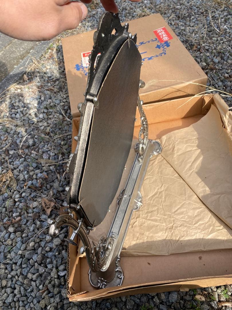 ロココ調　アンティーク調スタンドミラー　立て掛け鏡　シルバーカラー　レイミラー
