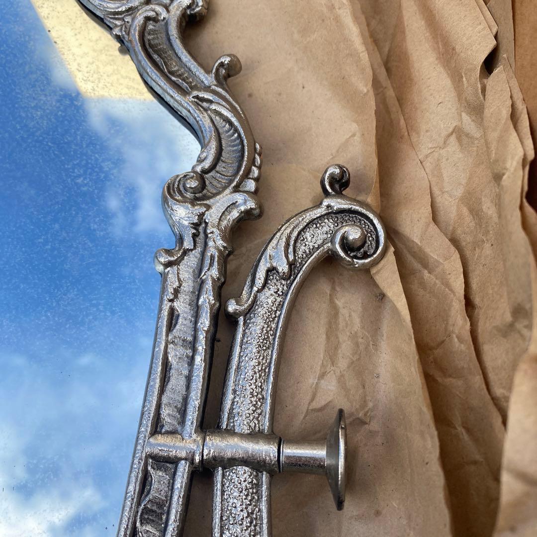 ロココ調　アンティーク調スタンドミラー　立て掛け鏡　シルバーカラー　レイミラー