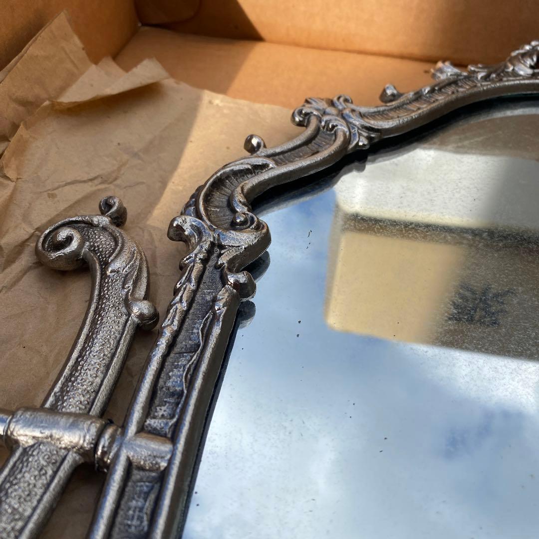 ロココ調　アンティーク調スタンドミラー　立て掛け鏡　シルバーカラー　レイミラー