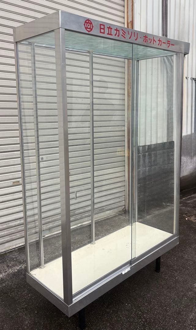 【かなり古いレトロなショーケース】引き取りの場合送料分引きます。中板5枚あり