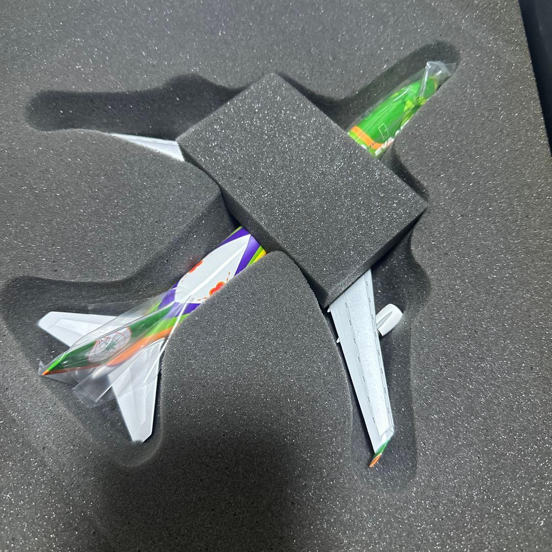 EVAエバー航空Boeing747-400 1/300 hogan特別塗装貴重品 - メルカリ
