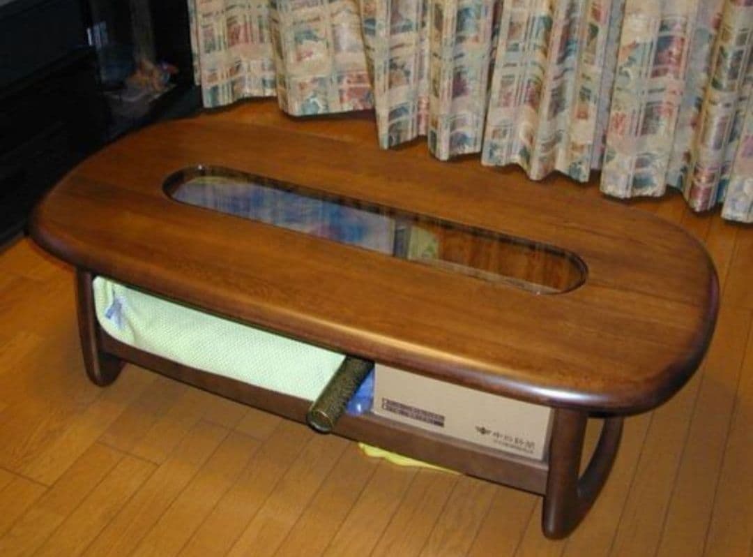 和モダンなKarimoku/カリモ クリビングテーブル