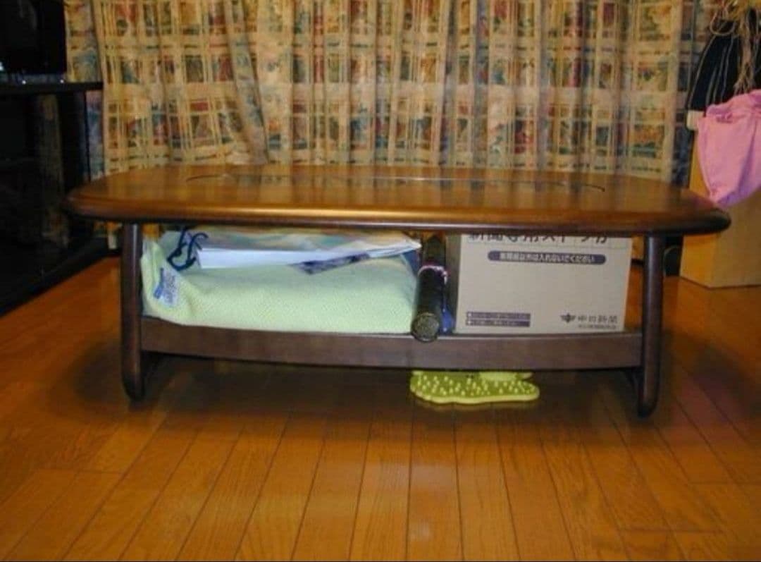 和モダンなKarimoku/カリモ クリビングテーブル