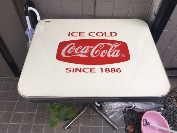コカコーラテーブル