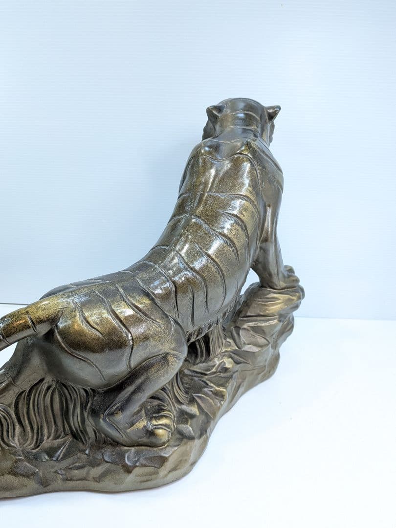 P972 ブロンズ風虎の置物