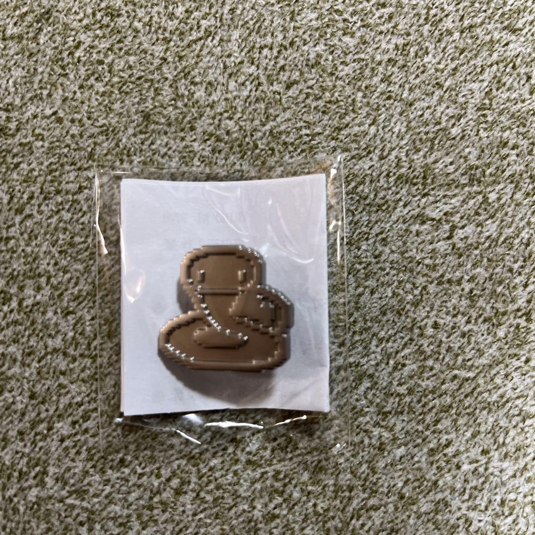 ヘビの命×牛沢 ピンバッジ ヘビ探偵(脱皮ver.) - メルカリ