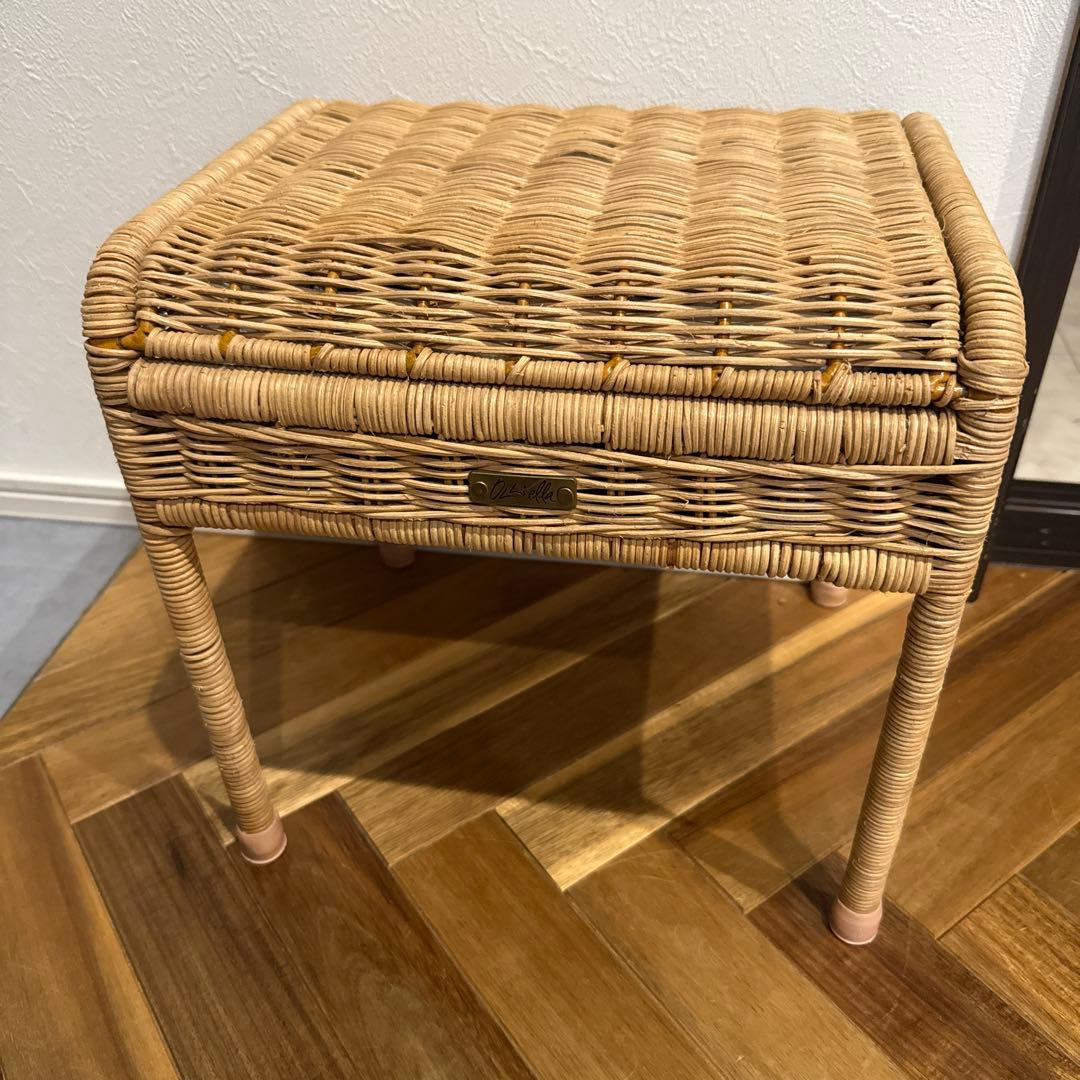 Olli Ella（オリエラ）STORIE STOOL natural