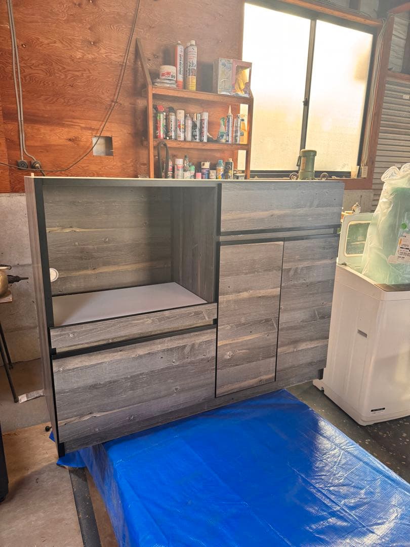 3枚扉キッチンボード　食器棚　土井インテリア工業