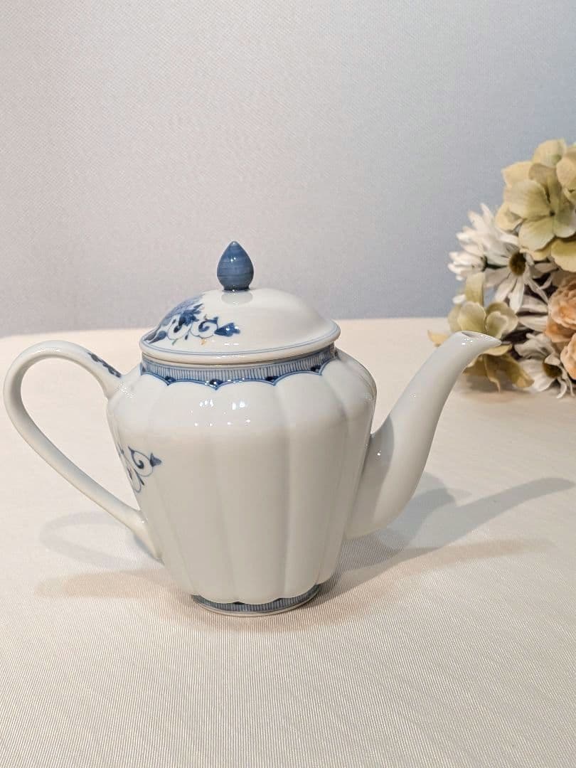 九谷焼 藍九谷【宮内庁御用達】 山本長左 唐草牡丹 ポット 急須箱付き