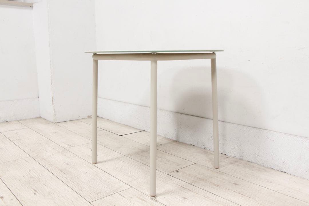 【展示品極美品】トリビュ ラウンジチェア２脚 サイドテーブル セット