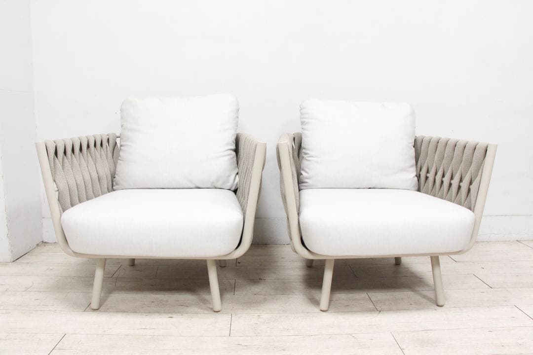 【展示品極美品】トリビュ ラウンジチェア２脚 サイドテーブル セット