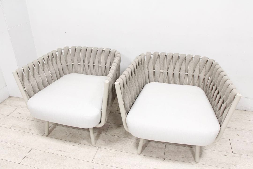 【展示品極美品】トリビュ ラウンジチェア２脚 サイドテーブル セット