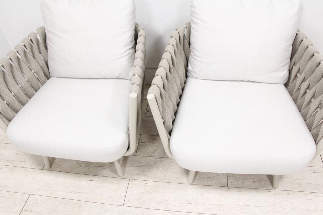 【展示品極美品】トリビュ ラウンジチェア２脚 サイドテーブル セット