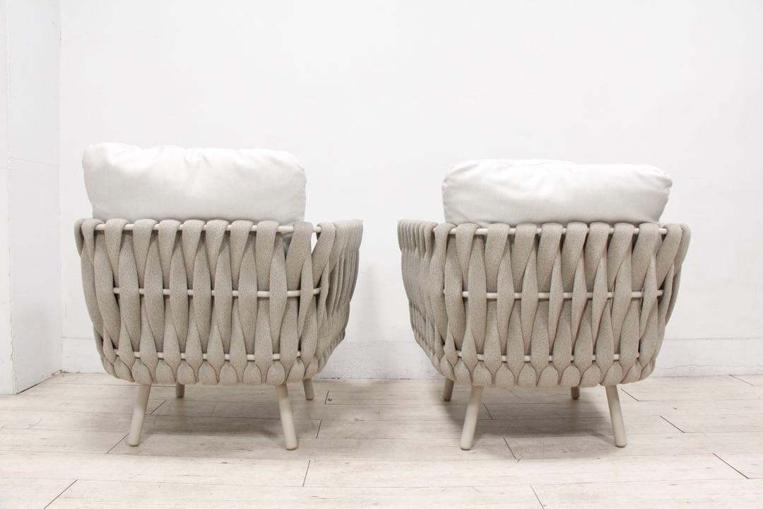 【展示品極美品】トリビュ ラウンジチェア２脚 サイドテーブル セット