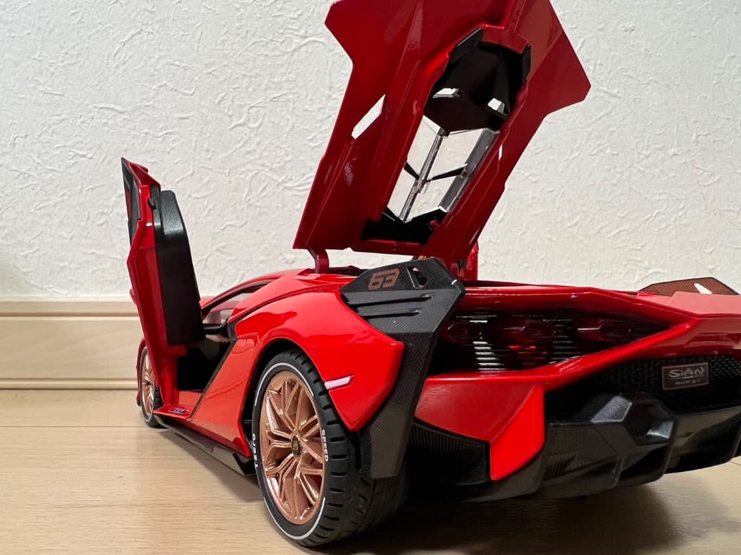 ランボルギーニ シアン ミニカー 1/18 H102 - メルカリ