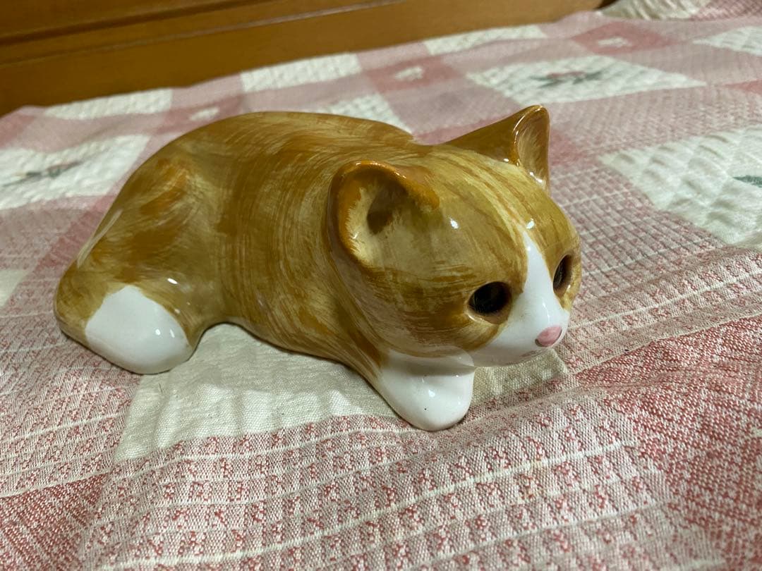 猫の置物 陶器製