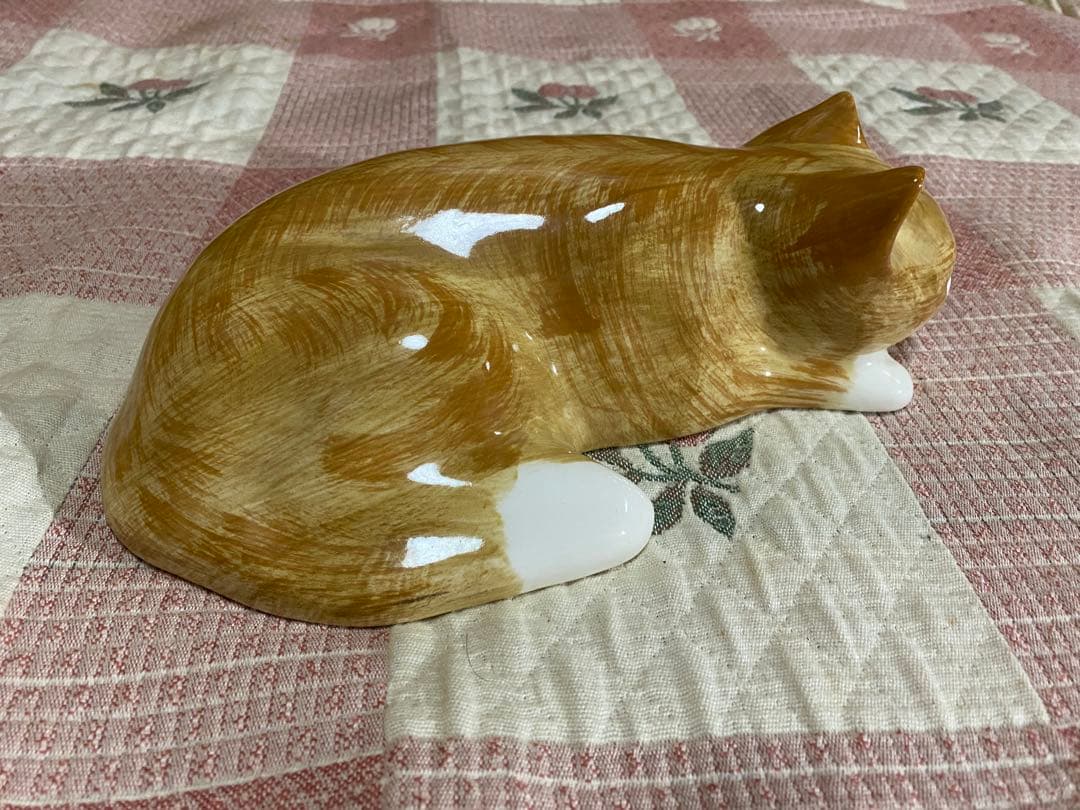 猫の置物 陶器製