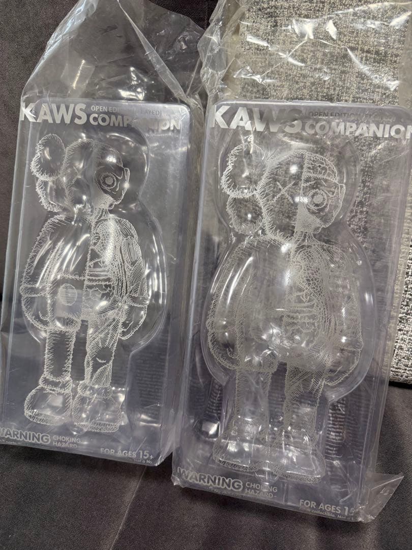 極美品 kaws カウズ コンパニオン フィギュア - メルカリ