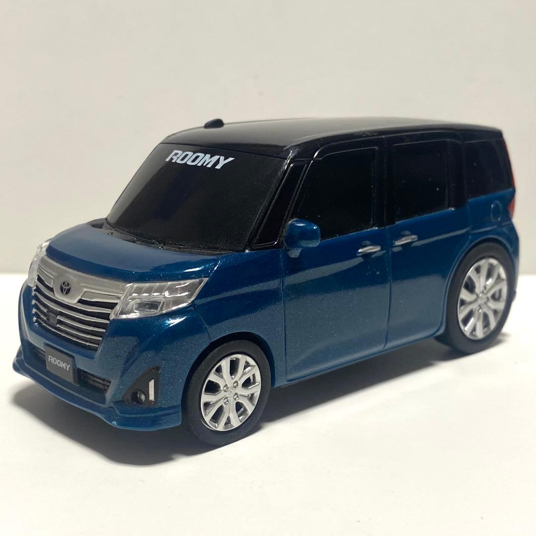 トヨタ ルーミー レーザーブルークリスタルシャイン カラーサンプル