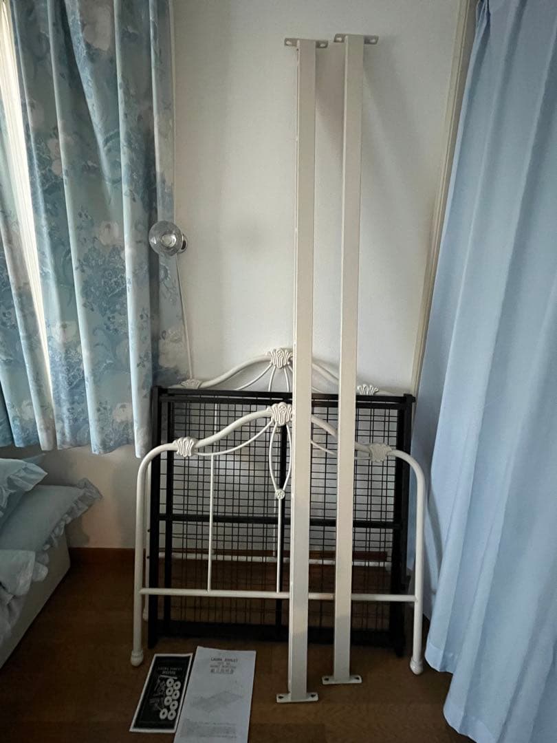 ローラアシュレイ　シングル　ベッドフレーム　Emily ホワイト