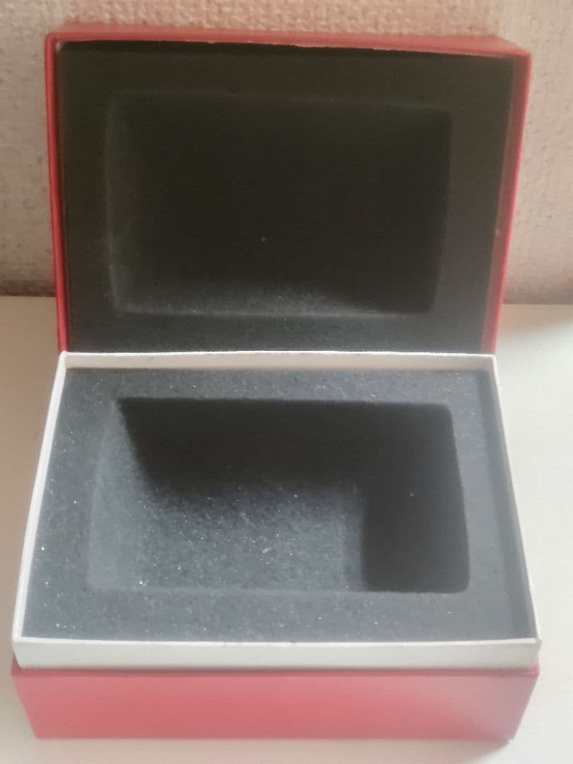 バカラ　クリスタルガラス 招き猫 置物 約10cm　専用箱付き