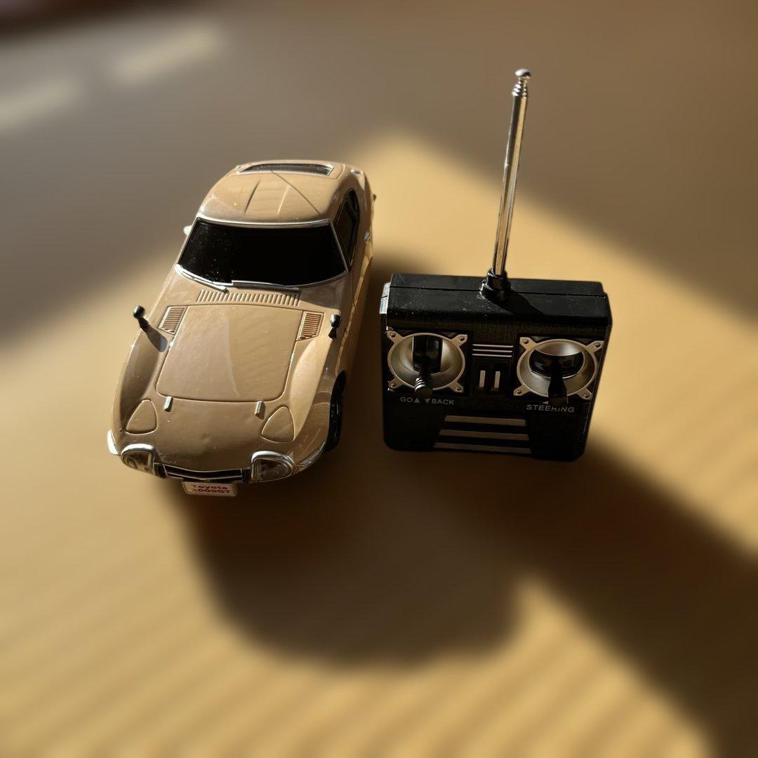 トヨタ 2000GT ラジコンカー　ライト付き