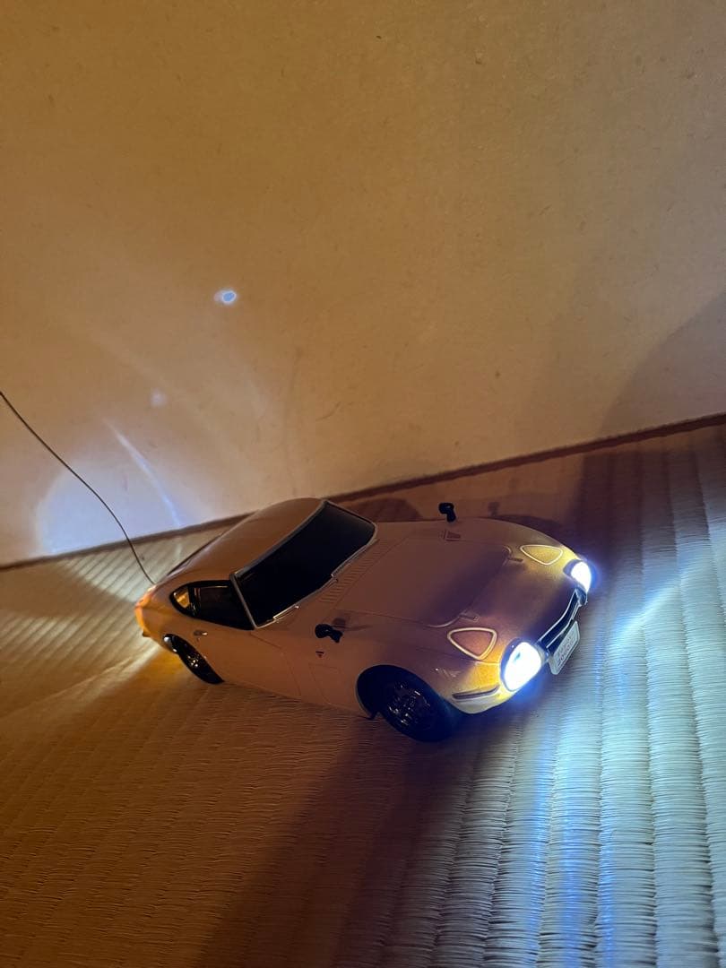 トヨタ 2000GT ラジコンカー　ライト付き