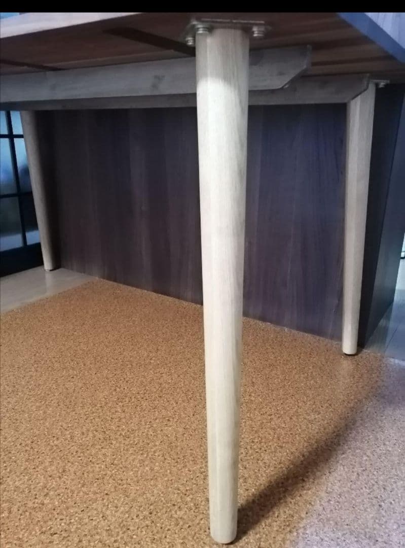 関家具　ダイニングテーブル　ウォールナット材