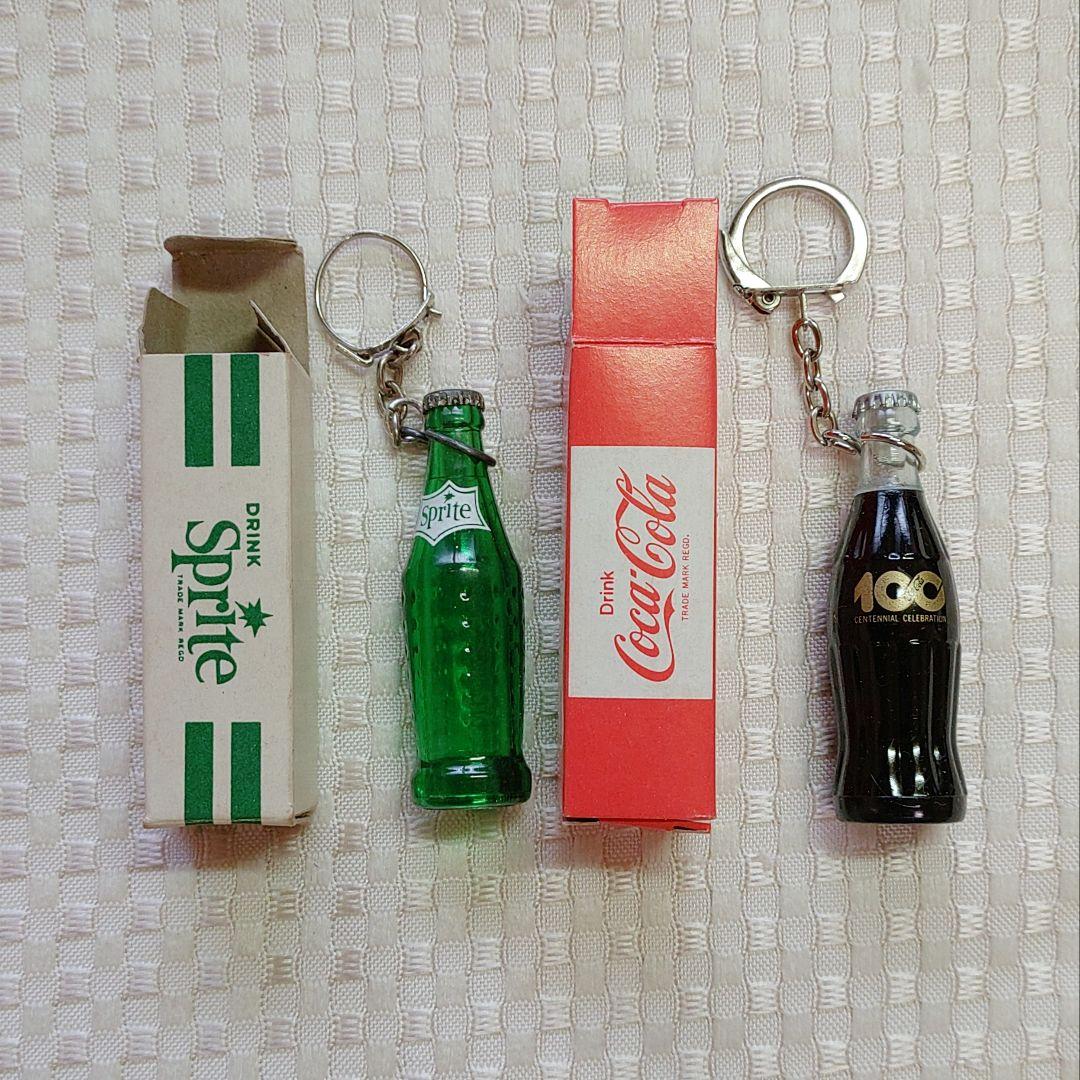 スプライト・コカコーラ ミニチュアボトルキーホルダー - メルカリ