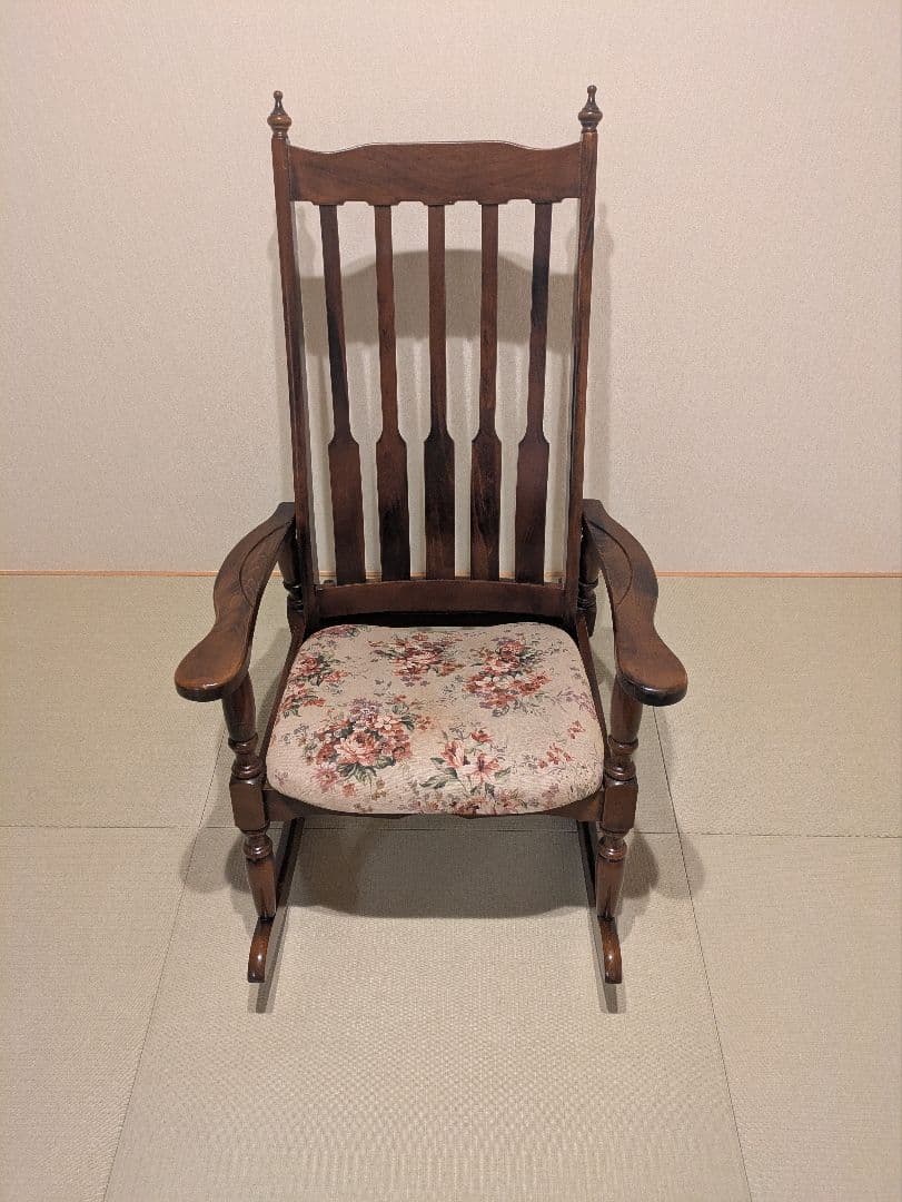 木製 ロッキングチェア アンティーク調 花柄クッション付き　ゆったりサイズ