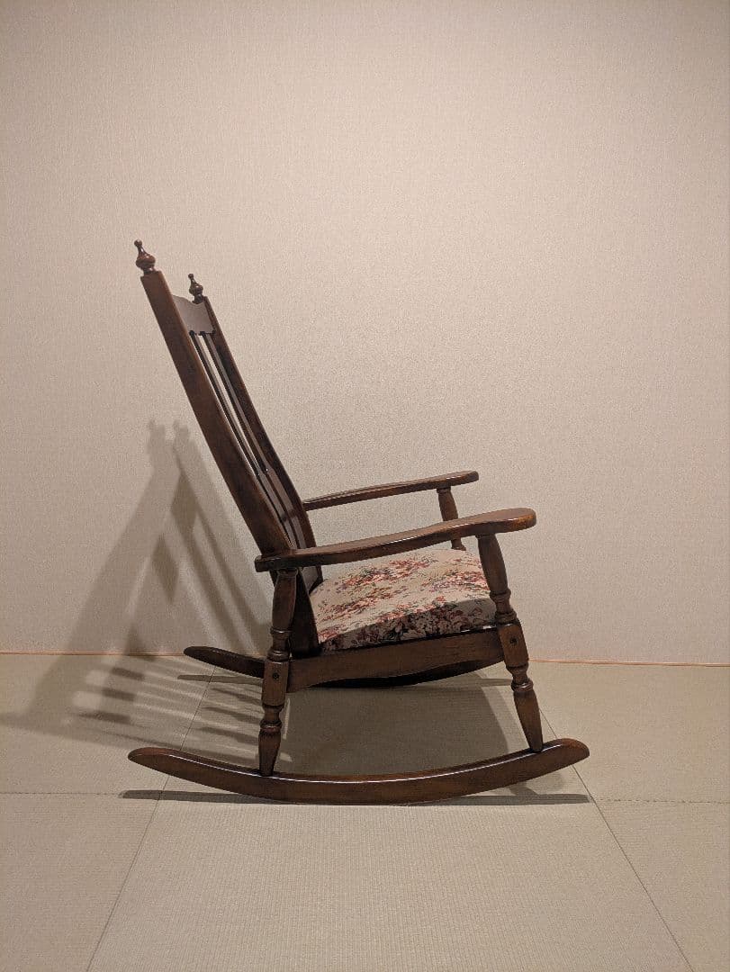 木製 ロッキングチェア アンティーク調 花柄クッション付き　ゆったりサイズ