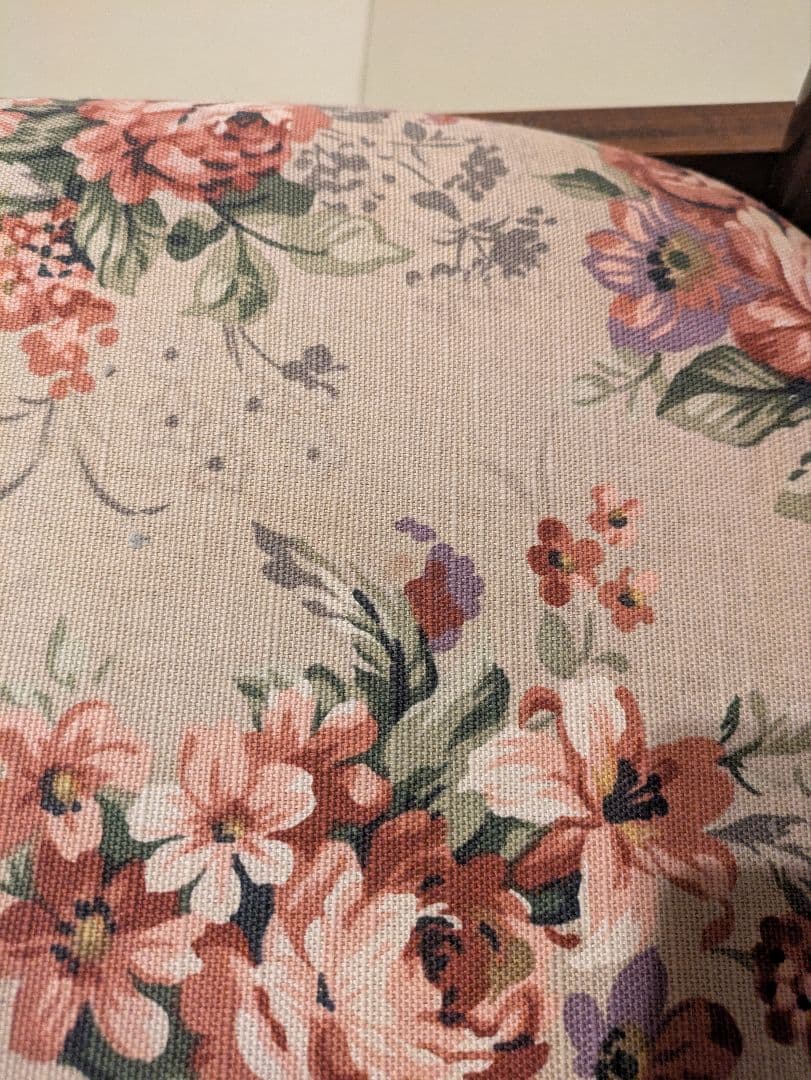 木製 ロッキングチェア アンティーク調 花柄クッション付き　ゆったりサイズ