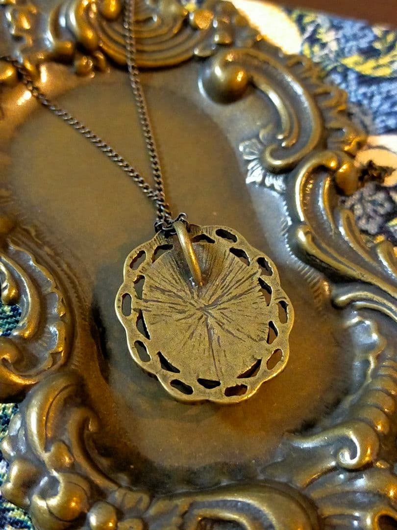 ヴィンテージサフィレット　アンティーク調ネックレス　オーバル