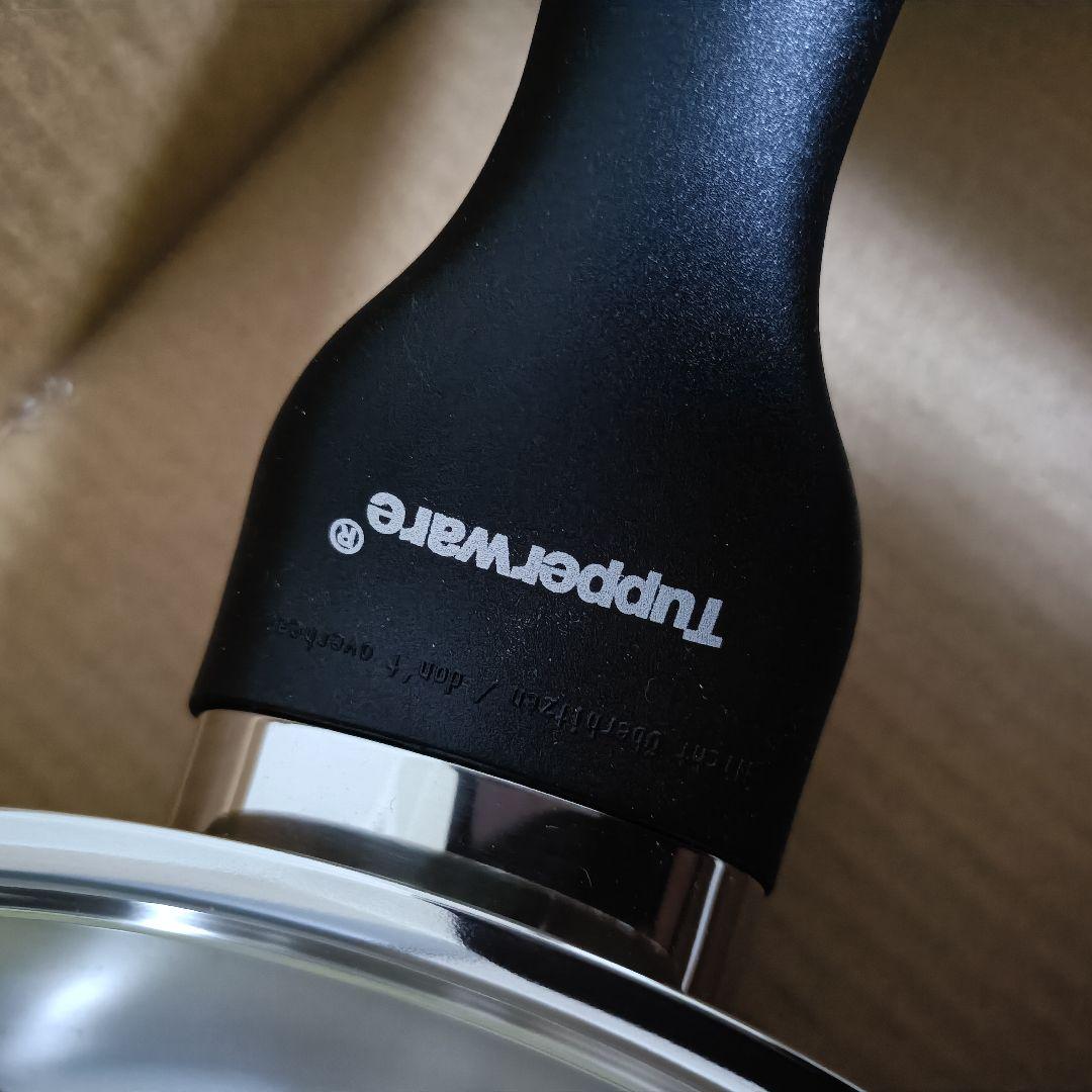 新品未使用 Tupperwareフライパンフタ付き(28センチ) タッパウェアー