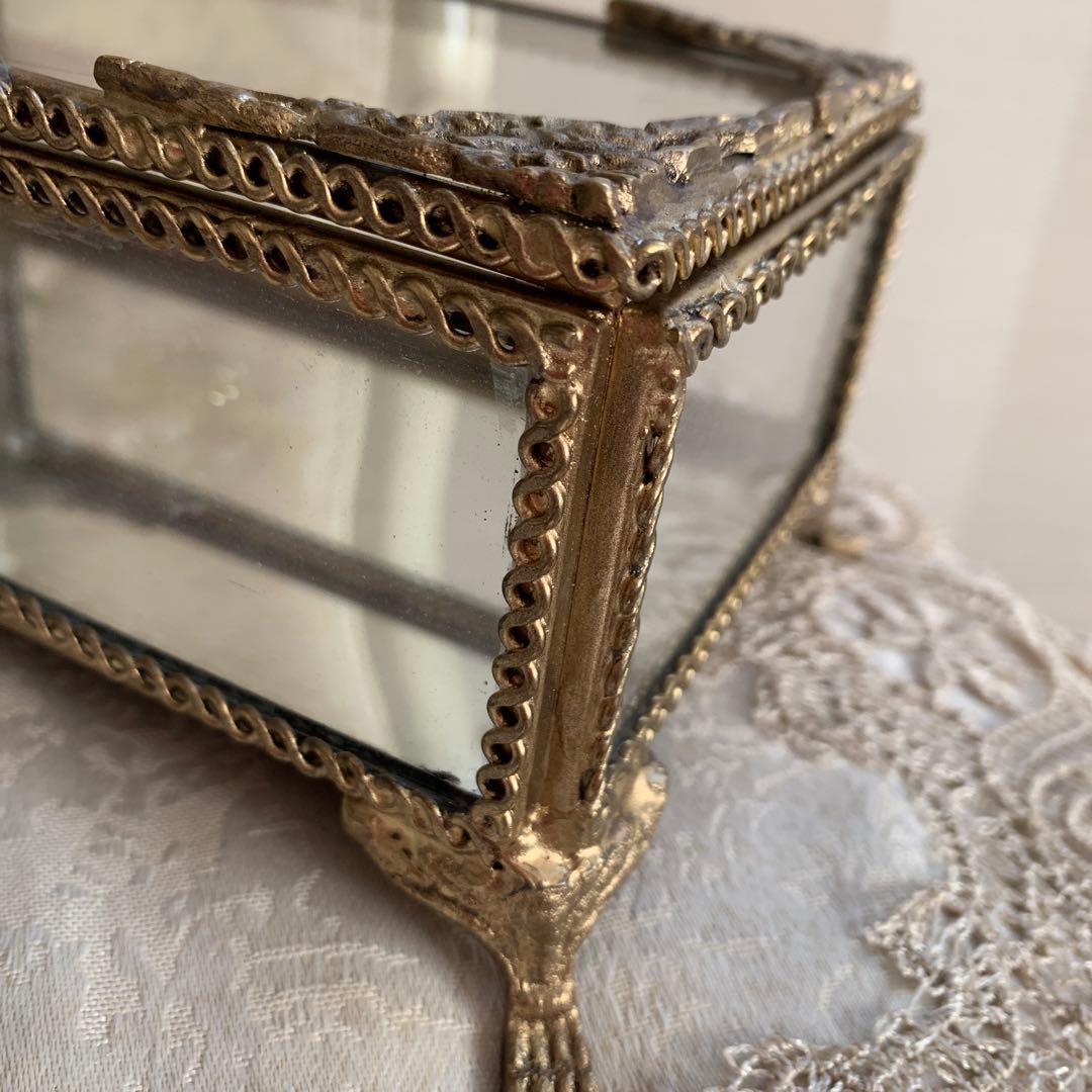 猫足＆真鍮ガラスのジュエリーボックス