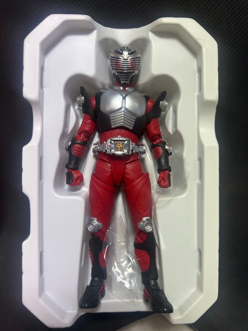 フィギュアーツ 真骨頂 仮面ライダー龍騎【開封済】 未開封スリーブ