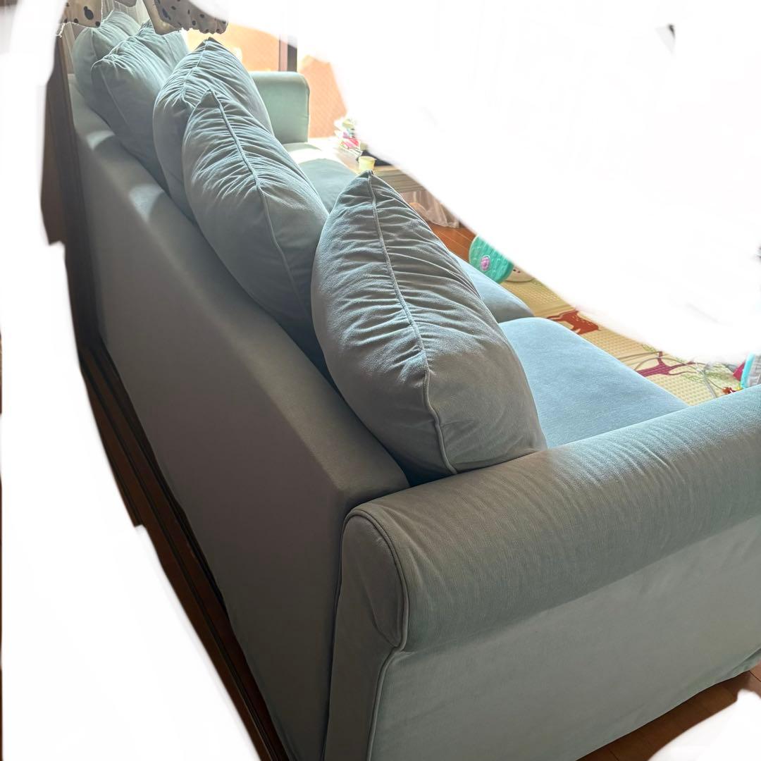 IKEAのグローンリード　ジュンゲン(ライトグリーン)3人掛けソファ