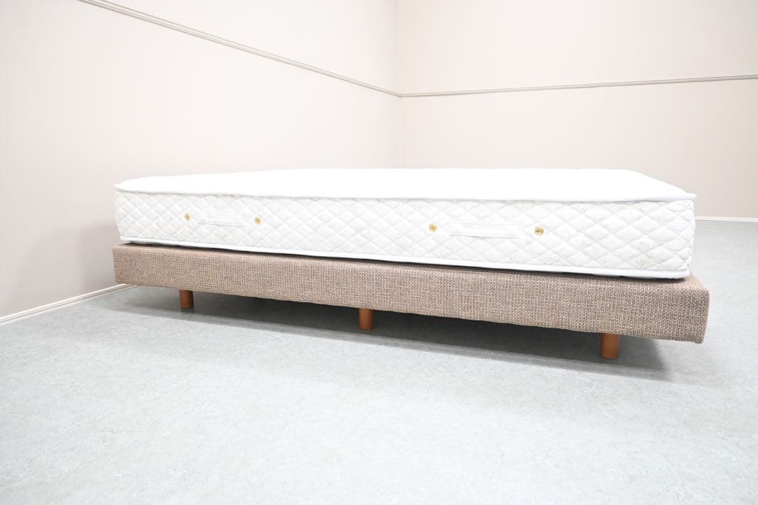 【展示未使用品】NIHON BED 日本ベッド クイーンサイズベッド シルキー