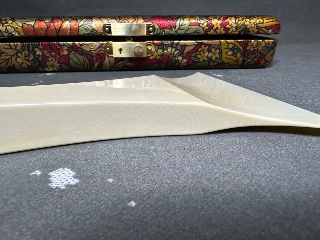 極上　高級　津軽三味線　撥　バチ　天然素材　和楽器　民謡　アンティーク　細密細工