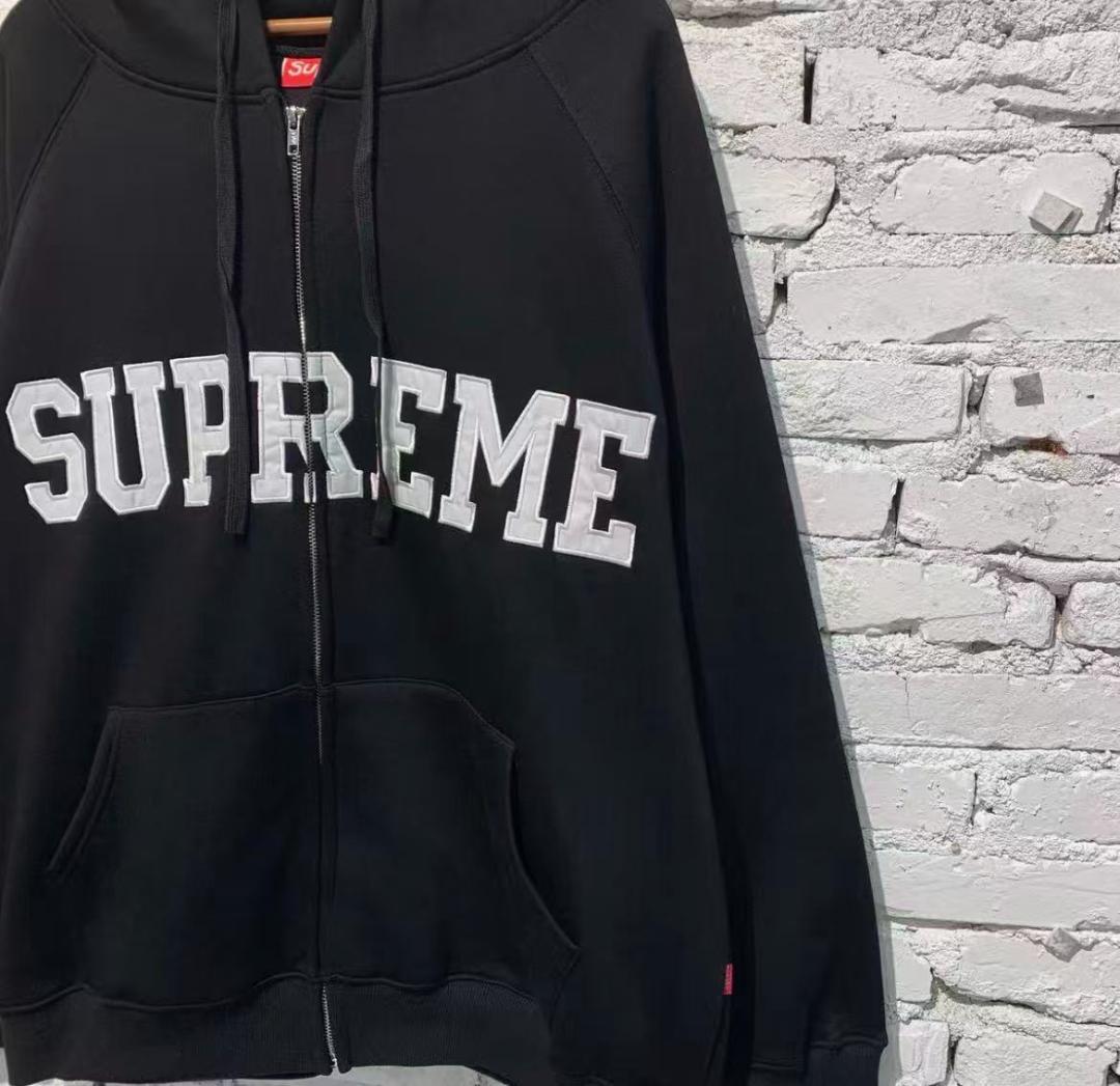 Supreme ロゴ パッチ刺繍 ジップアップ フーディ